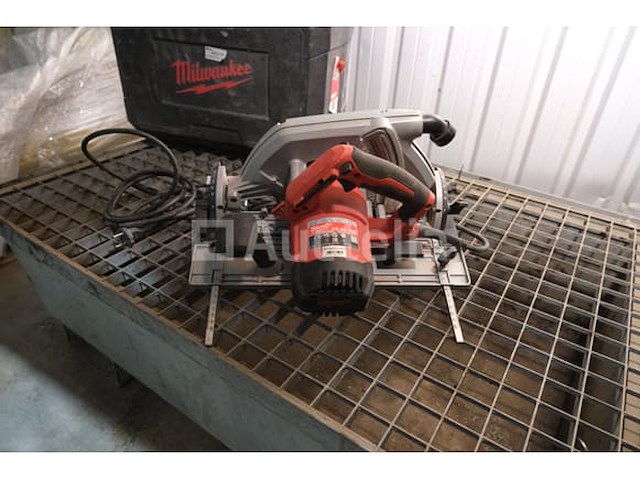 Ref:9203103-2 - milwaukee cs85cbe draagbare cirkelzaag - afbeelding 9 van  14