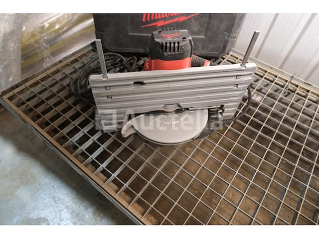 Ref:9203103-2 - milwaukee cs85cbe draagbare cirkelzaag - afbeelding 13 van  14