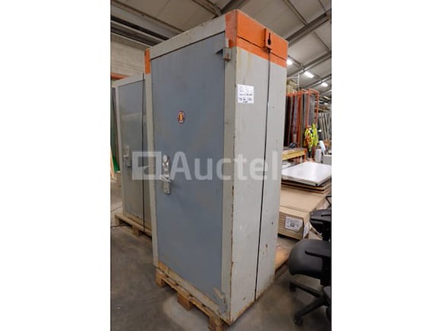 Ref:9499001 - gepantserde garderobe - afbeelding 2 van  7