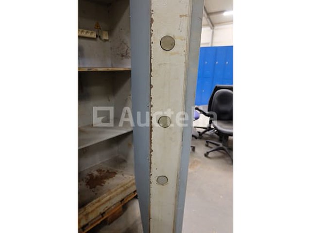 Ref:9499001 - gepantserde garderobe - afbeelding 5 van  7