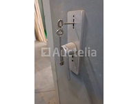 Ref:9499001 - gepantserde garderobe - afbeelding 2 van  4