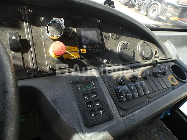 Ref:9573 - renault access d19 vuilniswagen (2015-120,577 km)(vin:seg1932bl6bf21133) - afbeelding 15 van  39
