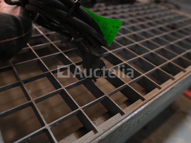 Ref:980200727 / 914702952 - 2 spuug elektrogereedschappen - afbeelding 9 van  12