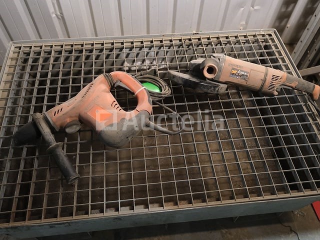 Ref:980200727 / 914702952 - 2 spuug elektrogereedschappen - afbeelding 12 van  12
