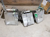 Ref:984802341 / 984802476 / 984802129 - 3 halogeen-spotlights op de bouwplaats - afbeelding 2 van  7