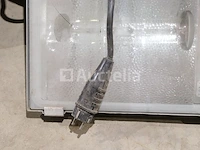 Ref:984802341 / 984802476 / 984802129 - 3 halogeen-spotlights op de bouwplaats - afbeelding 3 van  7