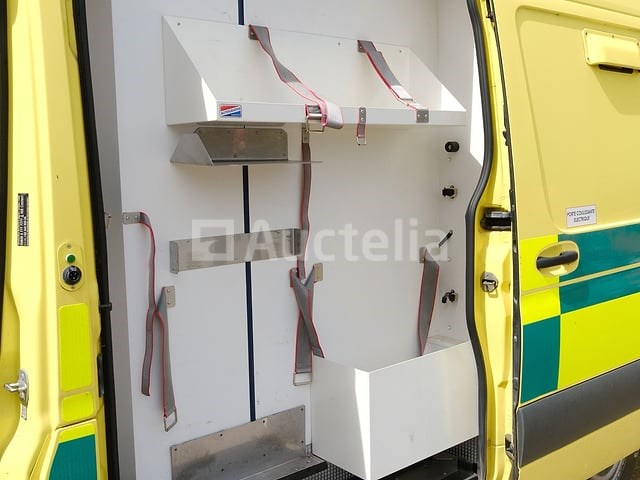 Ref:a65 - mercedes-benz sprinter ambulance (2021-227,620 km-vin:w1v9076431p275563) - afbeelding 45 van  53