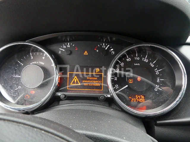 Ref:c20639 - peugeot 3008 auto (2015-237.408 km) (vin: vf30u5gztfs219665) - afbeelding 18 van  30