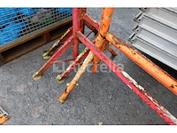 Ref:tret1220 - +- 4 mason's trestles - afbeelding 2 van  6
