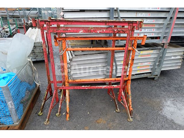 Ref:tret1220 - +- 4 mason's trestles - afbeelding 5 van  6