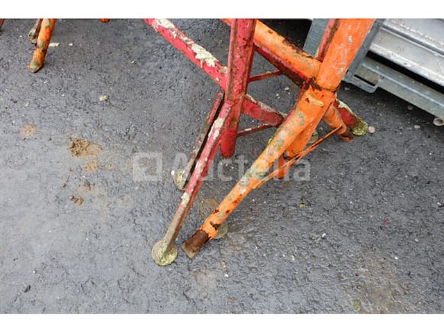 Ref:tret1220 - +- 4 mason's trestles - afbeelding 6 van  6