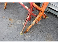 Ref:tret1220 - +- 4 mason's trestles - afbeelding 6 van  6