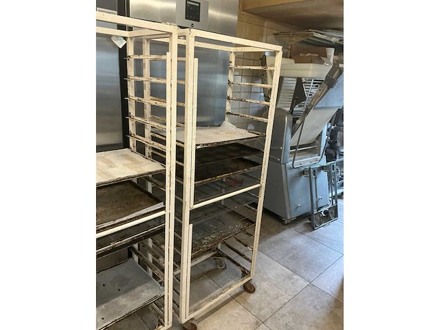 Regaalwagen (2x) - afbeelding 1 van  2