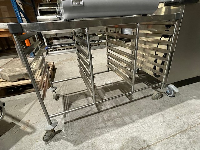 Regaalwagen - afbeelding 1 van  4