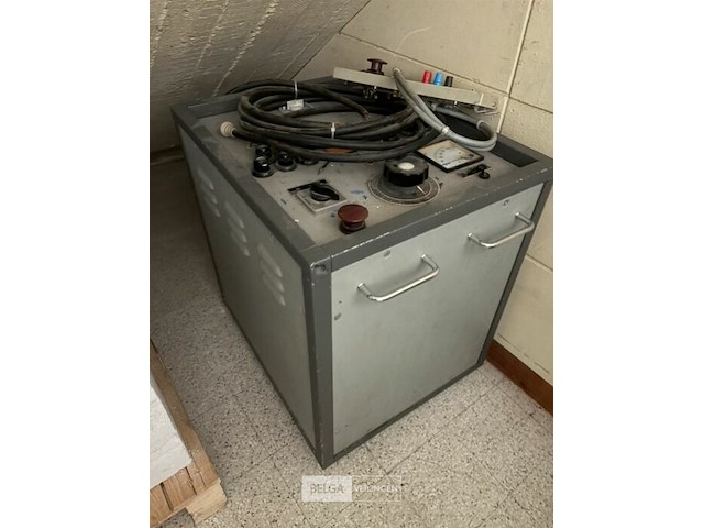 Regelbare voeding elektriciteit zwaar model - afbeelding 2 van  3