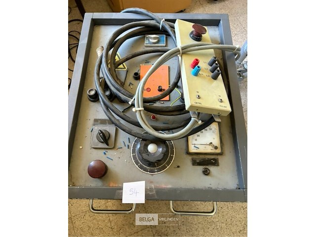 Regelbare voeding elektriciteit zwaar model - afbeelding 3 van  3