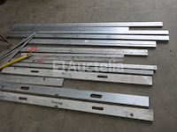 Regels en niveaus, metselaarsbruggen, stanley die vierkant markeert - afbeelding 3 van  7