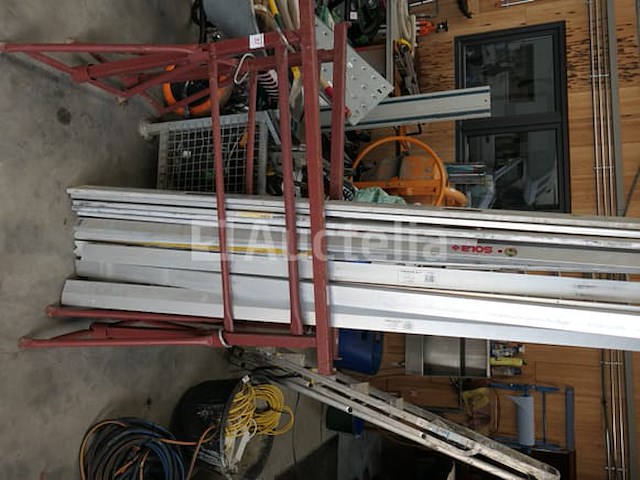 Regels en niveaus, metselaarsbruggen, stanley die vierkant markeert - afbeelding 7 van  7