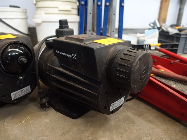 Regenwaterpomp grundfos (na te zien) - afbeelding 2 van  3