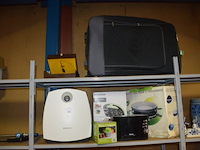 Reiskoffer dunlop, wafelijzer silvercrest, broodrooster domo, raclette grill watshome, luchtbevochtiger boneco, mini chopper - afbeelding 1 van  6