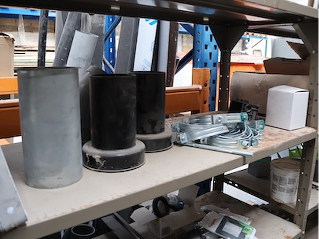 Rek inclusief inhoud (x7) - afbeelding 21 van  22