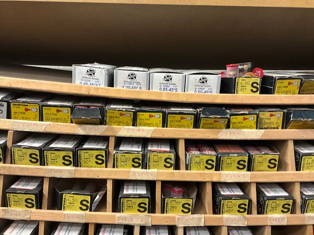 Rek + inhoud - afbeelding 4 van  7