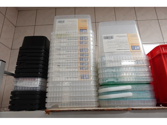 Rek + inhoud - afbeelding 2 van  8