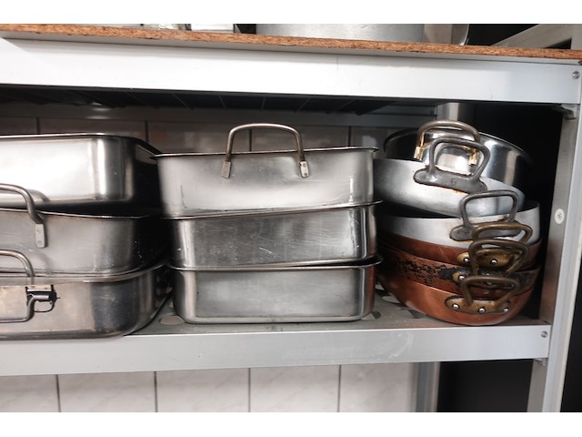 Rek + inhoud - afbeelding 4 van  8