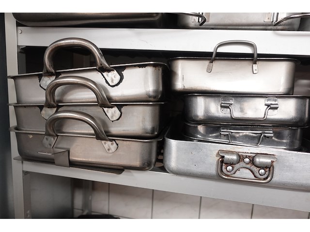 Rek + inhoud - afbeelding 6 van  8