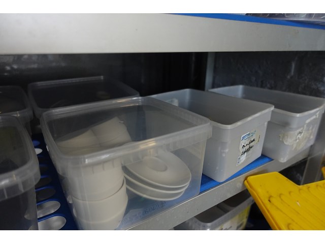 Rek + inhoud - afbeelding 8 van  10