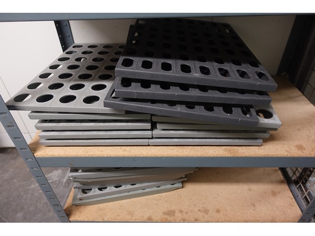 Rek + inhoud - afbeelding 4 van  6