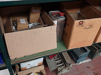 Rek + inhoud - afbeelding 2 van  26