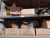 Rek + inhoud - afbeelding 5 van  26