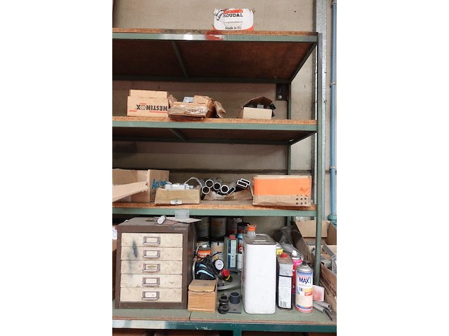 Rek + inhoud - afbeelding 26 van  26