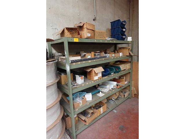 Rek + inhoud - afbeelding 1 van  9