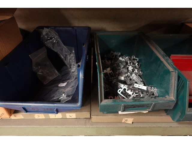 Rek + inhoud - afbeelding 5 van  9