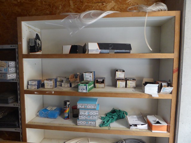 Rek + inhoud - afbeelding 2 van  9