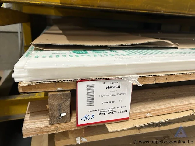 Rek inhoudend diverse plexiglas platen wo. thyssen krupp plastics, type plexi wh73. - afbeelding 2 van  3