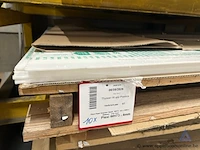 Rek inhoudend diverse plexiglas platen wo. thyssen krupp plastics, type plexi wh73. - afbeelding 2 van  3