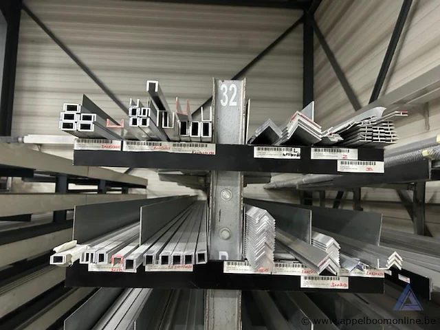 Rek inhoudende aluminium profielen - afbeelding 2 van  4
