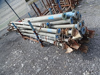 Rek met +/- 15 propellers en +/- 15 stutten