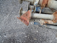 Rek met +/- 15 propellers en +/- 15 stutten - afbeelding 4 van  6