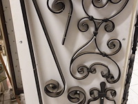 Rek met divers smeedwerk - afbeelding 2 van  10