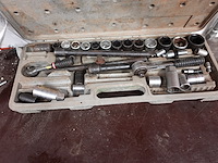 Rek met facom materiaal - afbeelding 6 van  16