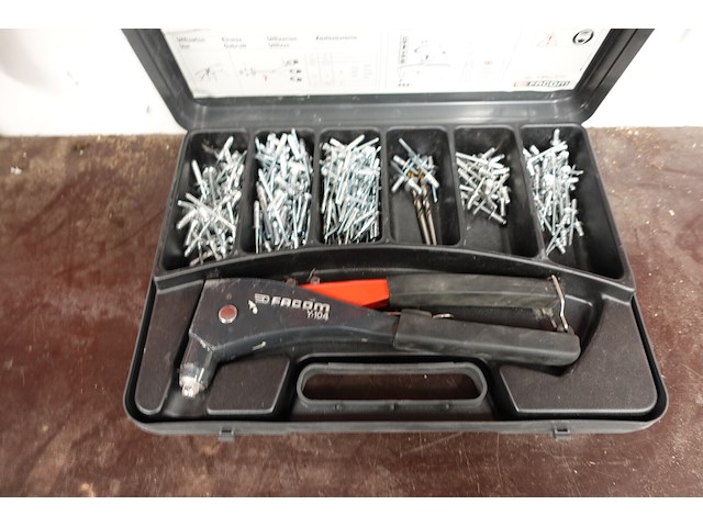 Rek met facom materiaal - afbeelding 7 van  16