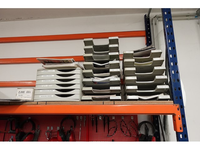 Rek met facom materiaal - afbeelding 8 van  16