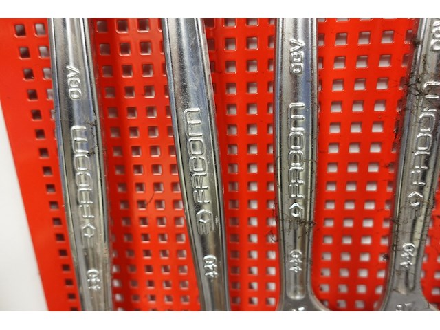 Rek met facom materiaal - afbeelding 15 van  16