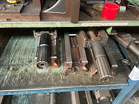 Rek met grote partij tools - afbeelding 2 van  9
