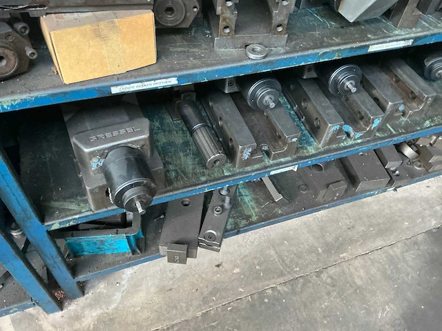 Rek met grote partij tools - afbeelding 7 van  20