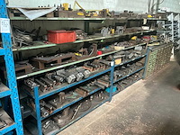 Rek met grote partij tools - afbeelding 1 van  9